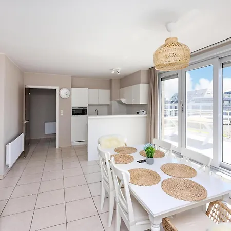 Stunning In With Kitchen شقة *